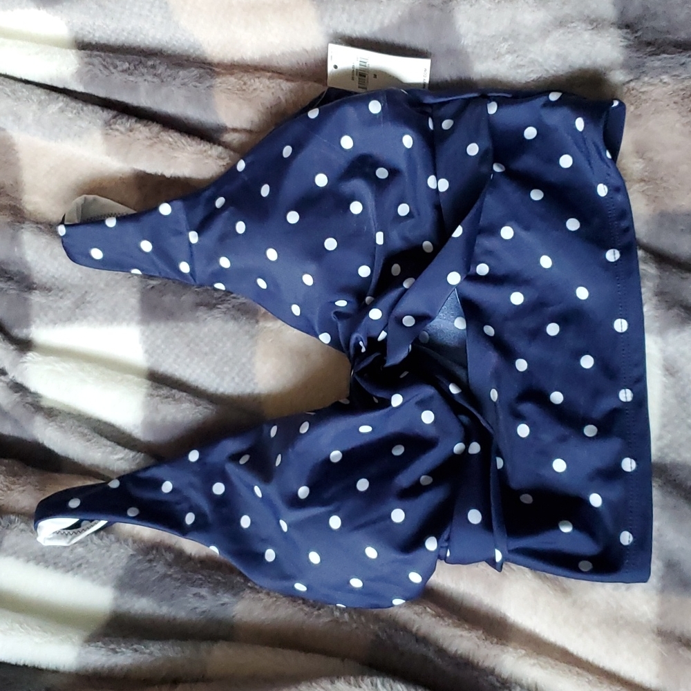 Old Navy swimsuit top with key hole